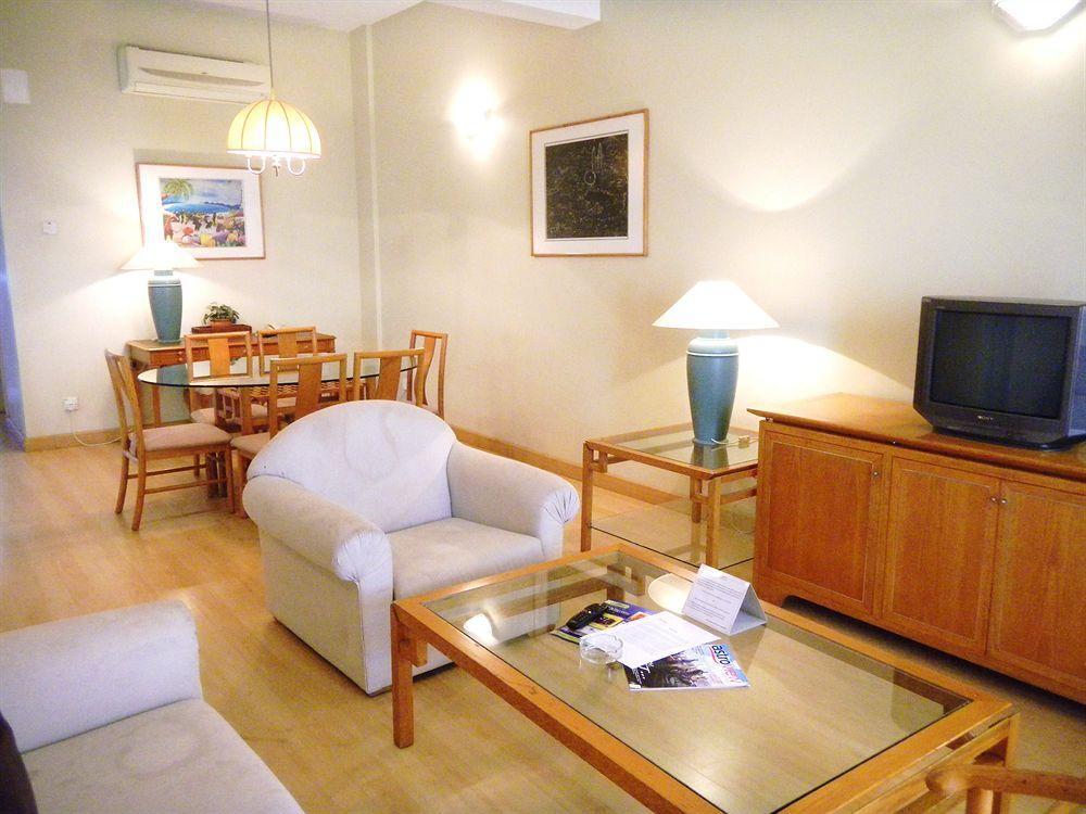 Holiday Condo @Pantai Ria Порт-Диксон Экстерьер фото